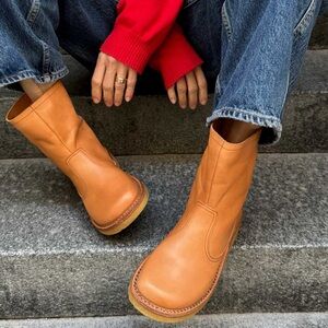 Like New! Swedish Hasbeens Natural Leather Boot with Teddy Lining